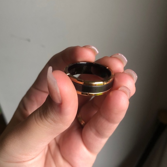 Men’s wedding band - Picture 5 of 7